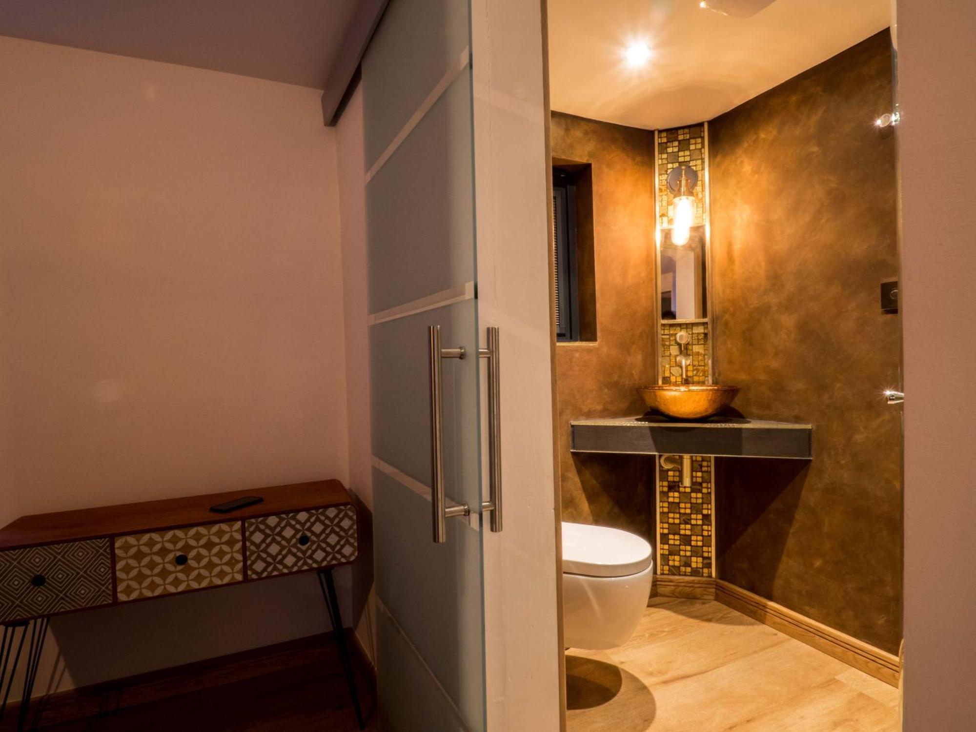 Chy Glynn. Luxury With Hot Tub And Views. Holiday home *