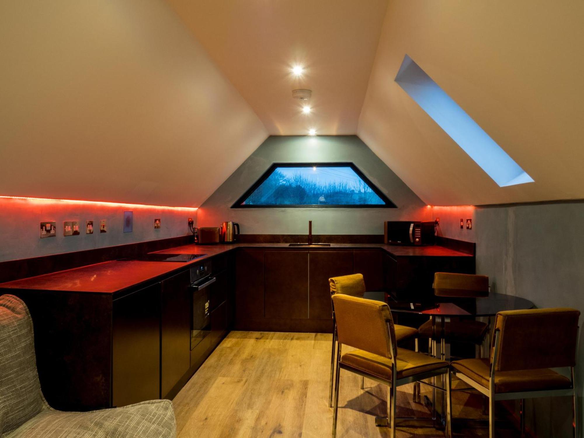 Holiday home Chy Glynn. Luxury With Hot Tub And Views.