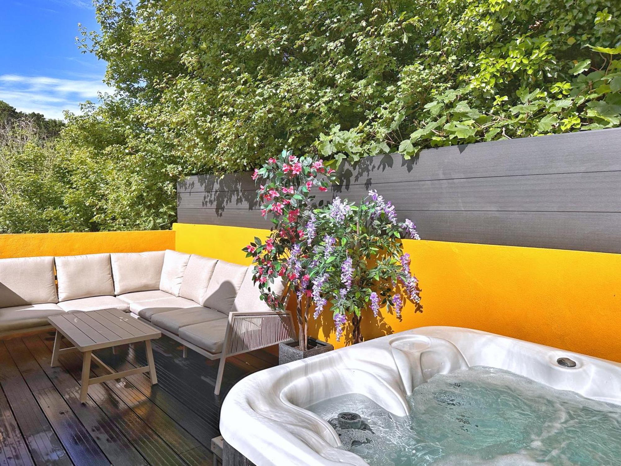 Chy Glynn. Luxury With Hot Tub And Views. Holiday home St Agnes (Cornwall)