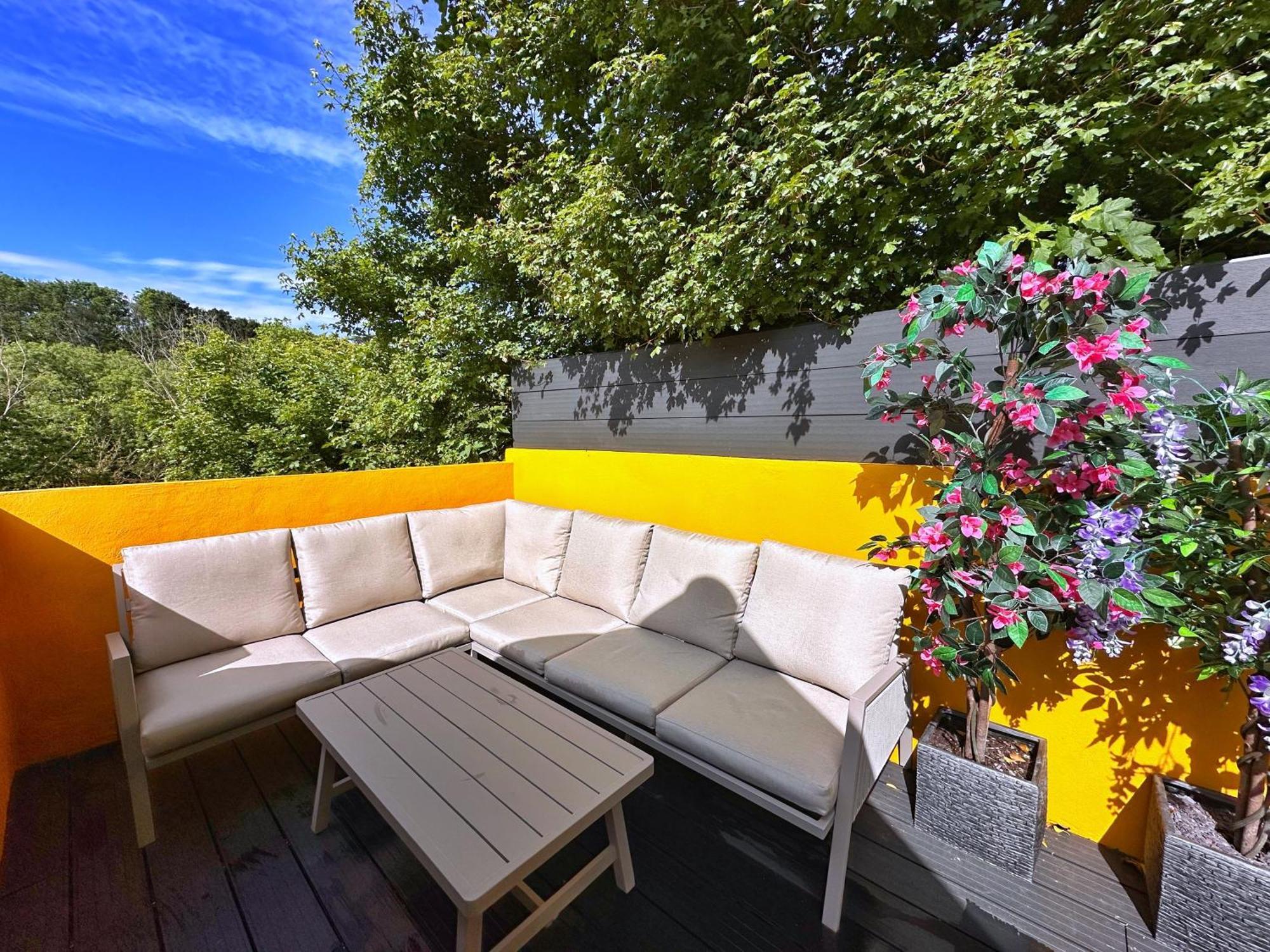 Chy Glynn. Luxury With Hot Tub And Views. Holiday home